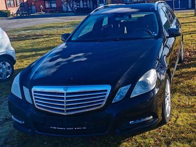 Gebraucht Mercedes E350 265 PS (194 kW) 2013 Schwarz Kombi