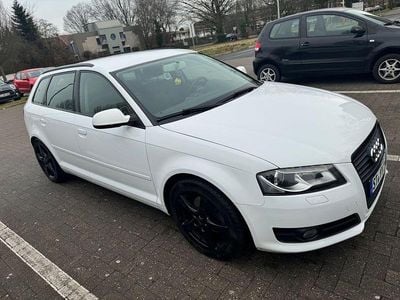 Gebraucht Audi A3 S-Line 125 PS (91 kW) 2010 Weiß Kleinwagen