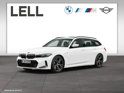 Gebraucht BMW 330e M Sport 292 PS (214 kW) 2025 Alpinweiß uni Kombi