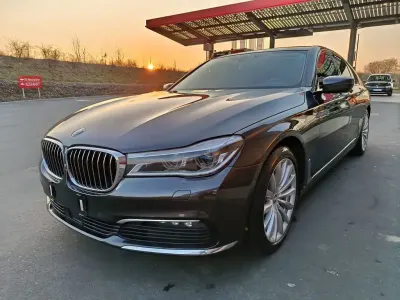 Gebraucht BMW 740 Shadowline 320 PS (235 kW) 2019 Grau Limousine