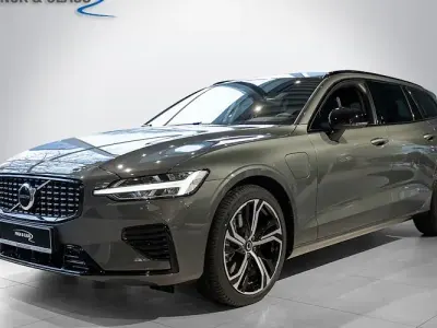 Ny Volvo V60 Plus 350 HK (257 kW) 2026 Grøn Stationcar