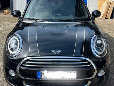 Second-hand Mini Cooper 136 CP (100 kW) 2018 Negru Hatchback
