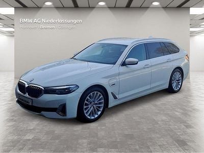 Gebraucht BMW 530e 292 PS (214 kW) 2022 Weiß Kombi