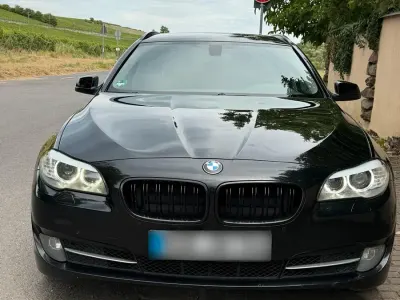 Gebraucht BMW 520 175 PS (128 kW) 2013 Schwarz Kombi
