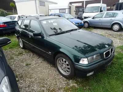 Używany BMW 323 170 KM (125 kW) 1999 Zielony Kombi