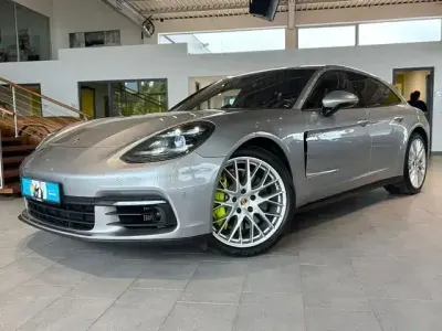 Occasion Porsche Panamera Sport Turismo 462 PK (339 kW) 2019 Zilver Sedan