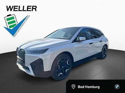 Gebraucht BMW iX Comfort Edition 239 kW (326 PS) 2023 Mineralweiß (weiß) SUV