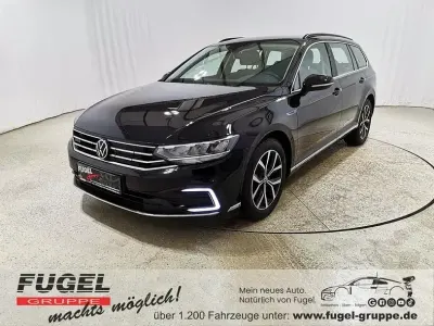 Gebraucht VW Passat GTE 218 PS (160 kW) 2022 Deep black perleffekt Kombi