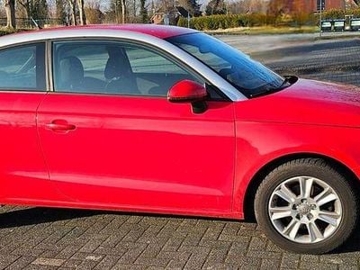 Gebraucht Audi A1 Ambition 122 PS (89 kW) 2012 Rot Kleinwagen