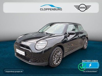 Schwarz Gebraucht 2024 Mini Cooper Essential Kleinwagen | 24.555 € (Guter Preis)