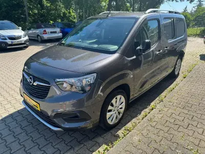 Gebraucht Opel Combo Life Ultimate 131 PS (96 kW) 2021 Silber Limousine