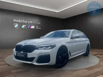 Gebraucht BMW 530 M Sport 286 PS (210 kW) 2022 Weiß Kombi