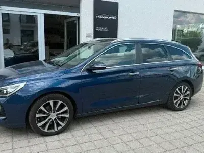 Gebraucht Hyundai i30 Premium 136 PS (100 kW) 2017 Blau Kombi