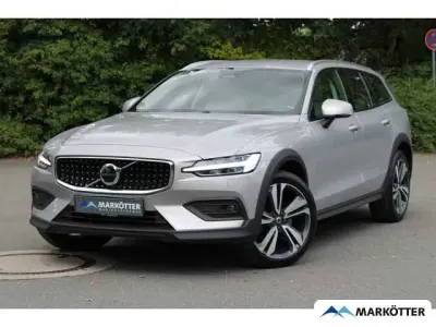 Gebraucht Volvo V60 CC 145 PS (106 kW) 2023 Kombi