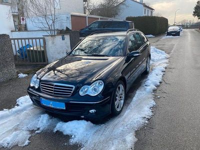 Schwarz Gebraucht 2006 Mercedes C200 Avantgarde Limousine | 3.200 € (Fairer Preis)