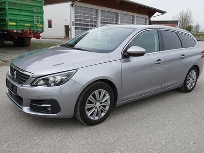Gebraucht Peugeot 308 SW Allure 131 PS (96 kW) 2021 Grau Kombi