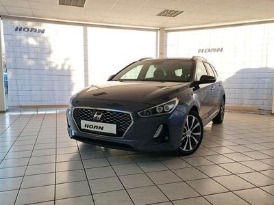 Gebraucht Hyundai i30 Premium 140 PS (102 kW) 2017 Grau Kombi