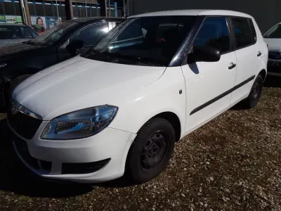 Brugt Skoda Fabia Classic 60 HK (44 kW) 2011 Hvid Sedan