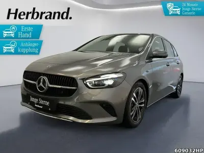 Gebraucht Mercedes B200 Progressive 163 PS (119 kW) 2025 Metalliclack mountaingrau Kleinwagen