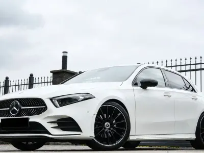Gebraucht Mercedes A200 AMG line 163 PS (119 kW) 2018 Weiß Limousine