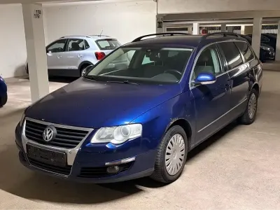 Gebraucht VW Passat 140 PS (102 kW) 2008 Blau Kombi