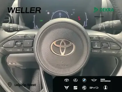 Gebraucht Toyota Yaris Cross 131 PS (96 kW) 2025 Schwarz SUV