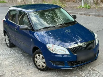 Gebraucht Skoda Fabia 70 PS (51 kW) 2014 Blau Kleinwagen