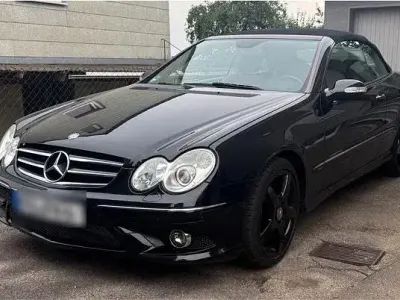Gebraucht Mercedes CLK350 AMG line 271 PS (199 kW) 2007 Schwarz Cabrio