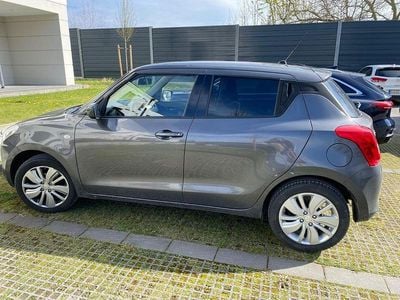 Usado Suzuki Swift Comfort 111 HP (81 kW) 2019 Cinzento Citadino