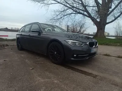 Używany BMW 330 Sport Line 258 KM (189 kW) 2019 Srebrny Kombi