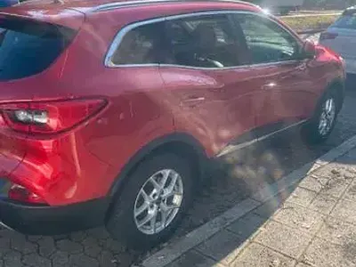 Gebraucht Renault Kadjar Collection 131 PS (96 kW) 2016 Rot SUV
