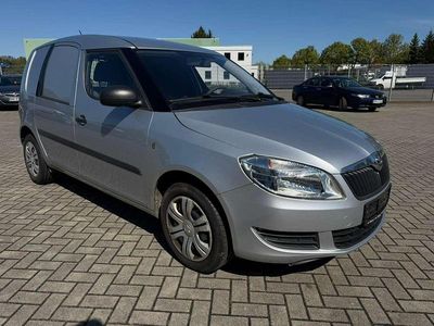 Usata Skoda Roomster 90 CV (66 kW) 2013 Argento Monovolume