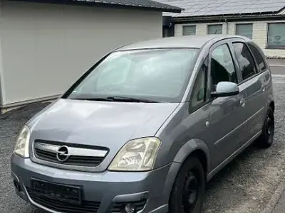 Gebraucht Opel Meriva 105 PS (77 kW) 2007 Silber Van / Kleinbus