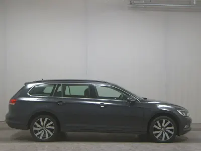 Gebraucht VW Passat Comfortline 150 PS (110 kW) 2019 Grau Kombi