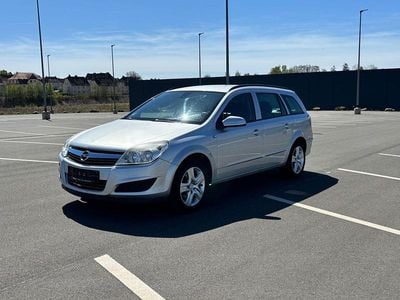 Silber Gebraucht 2008 Opel Astra Edition Kombi | 3.499 € (Teuer)