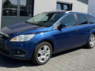 Gebraucht Ford Focus Style 101 PS (74 kW) 2009 Blau Limousine