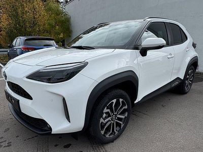 Neu Toyota Yaris Cross 116 PS (85 kW) 2025 Weiß SUV
