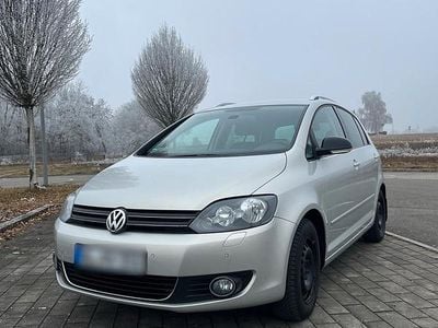 Usata VW Golf VI Style 103 CV (75 kW) 2011 Argento Utilitaria