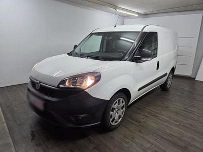 Gebraucht Fiat Doblò 95 PS (69 kW) 2019 Weiß Van / Kleinbus