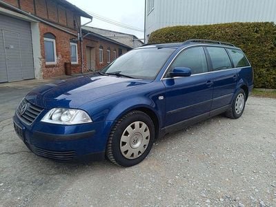 Gebraucht VW Passat Basis 116 PS (85 kW) 2001 Blau Kombi