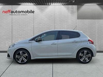 Gebraucht Peugeot 208 GT-line 135 PS (99 kW) 2019 Weiß Kleinwagen