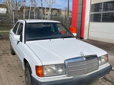 Usata Mercedes 190 90 CV (66 kW) 1993 Bianco Berlina