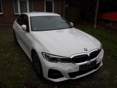 Weiß Gebraucht 2019 BMW 320 M Sport Limousine | 25.400 € (Guter Preis)