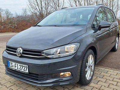 Gebraucht VW Touran Trendline 150 PS (110 kW) 2019 Grau Van / Kleinbus