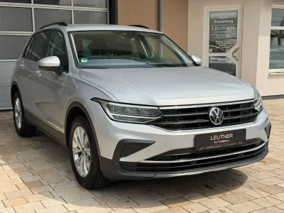 Gebraucht VW Tiguan Life 150 PS (110 kW) 2020 Reflexsilber SUV