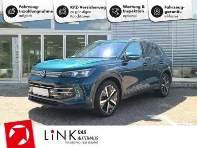 Gebraucht VW Tiguan Elegance 150 PS (110 kW) 2024 Nightshade blue metallic SUV