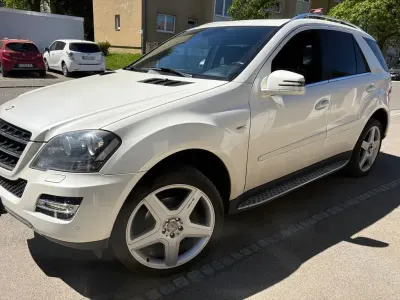 Usata Mercedes ML350 Edition 231 CV (169 kW) 2010 Bianco SUV