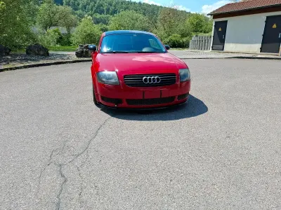 Używany Audi TT 200 KM (147 kW) 2001 Czerwony Coupe
