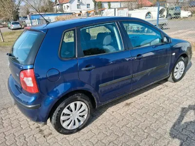 Gebraucht VW Polo 75 PS (55 kW) 2002 Blau Kleinwagen