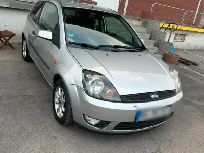 Gebraucht Ford Fiesta 80 PS (58 kW) 2006 Silber Kleinwagen